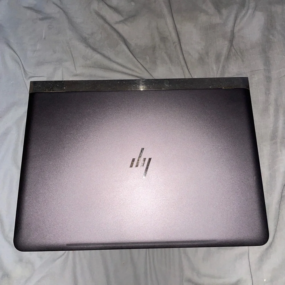 hp spectre laptop ( charger included)